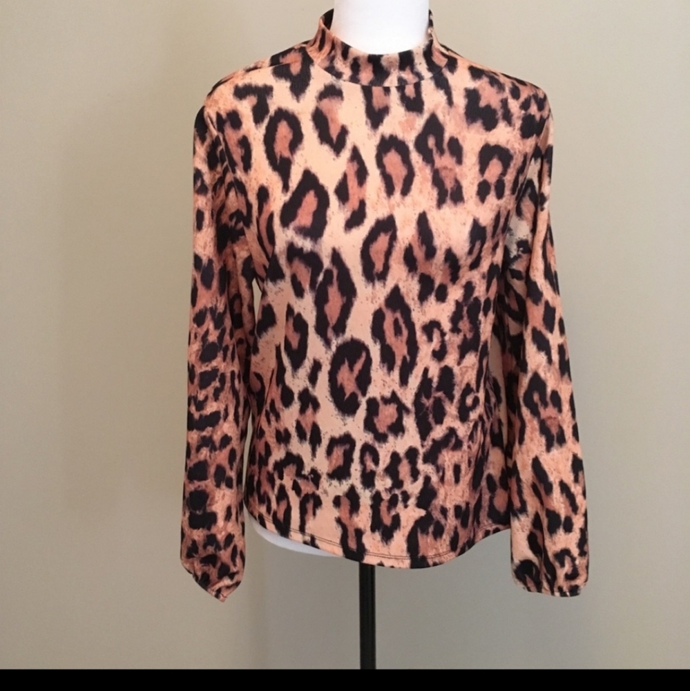 Zara leopard print top with puffy sleeves